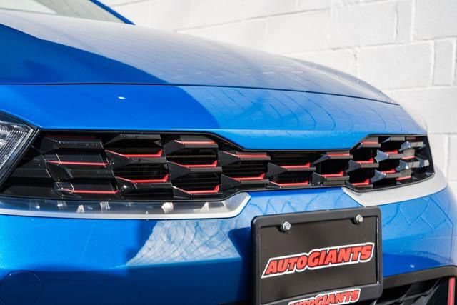 Used 2022 Kia Forte GT-Line image 12