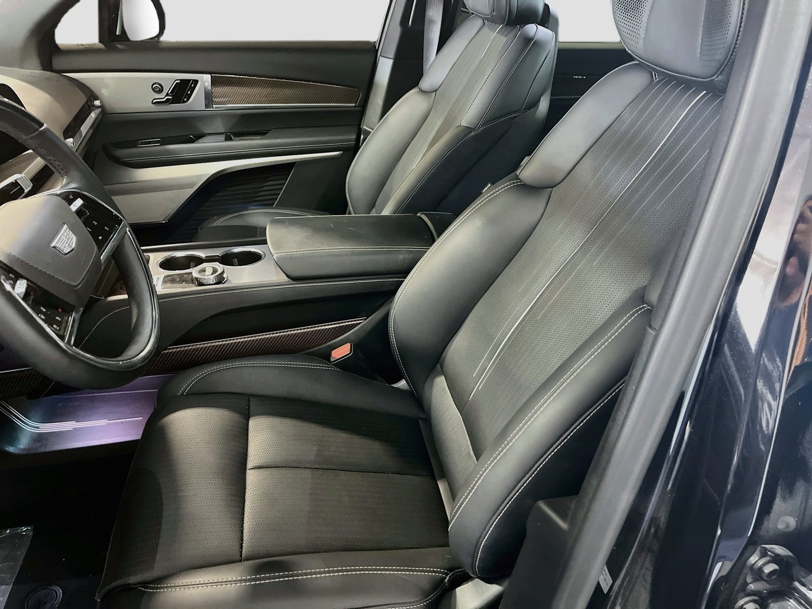 Used 2026 Cadillac Vistiq Luxury w/ LPO, Floor Liner Package AWD/4WD image 20