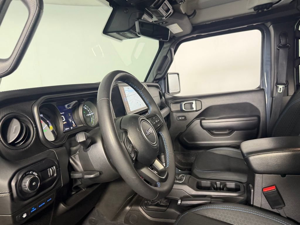 Used 2024 Jeep Wrangler Unlimited Rubicon 4xe w/ Technology Group AWD/4WD image 24