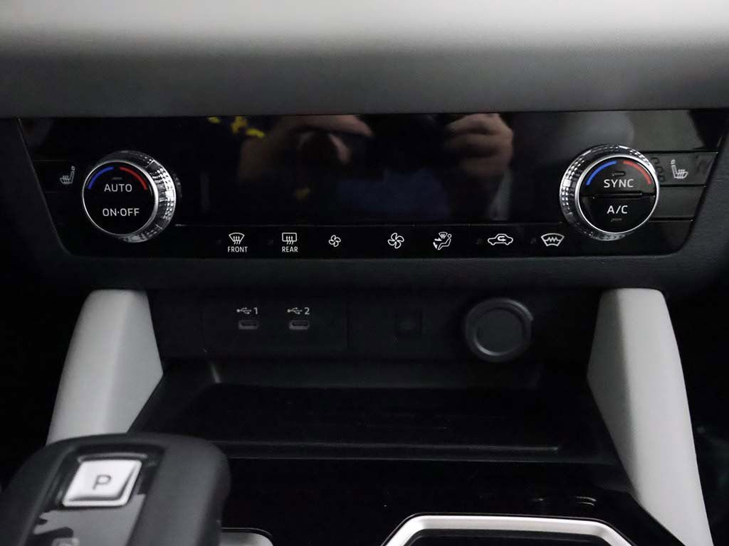 New 2025 Mitsubishi Outlander SE AWD/4WD image 49