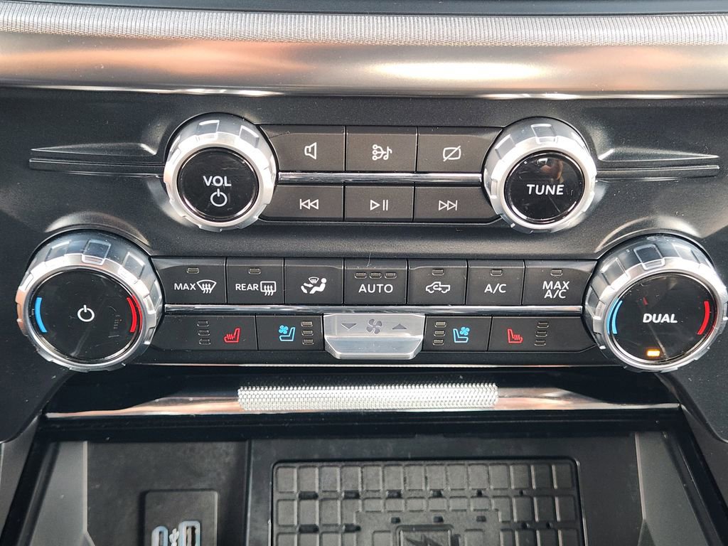 Used 2023 Ford F150 Raptor image 19