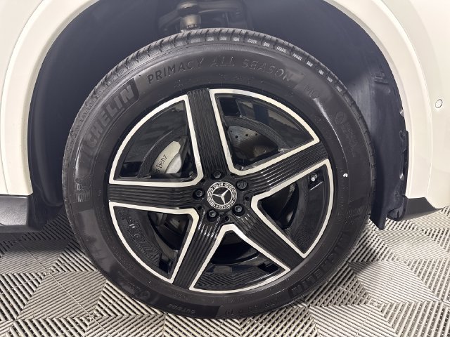 Used 2026 Mercedes-Benz GLC 300 4MATIC image 11