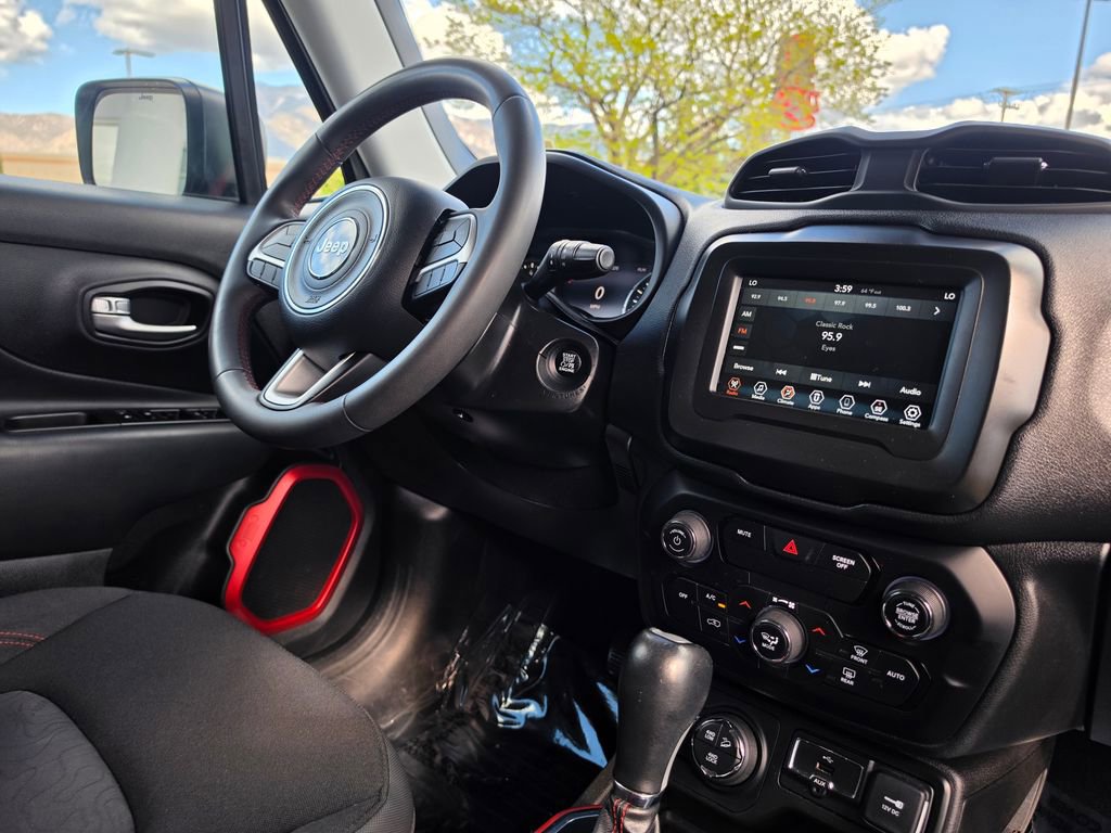 Used 2020 Jeep Renegade Trailhawk w/ Popular Equipment Group AWD/4WD image 15