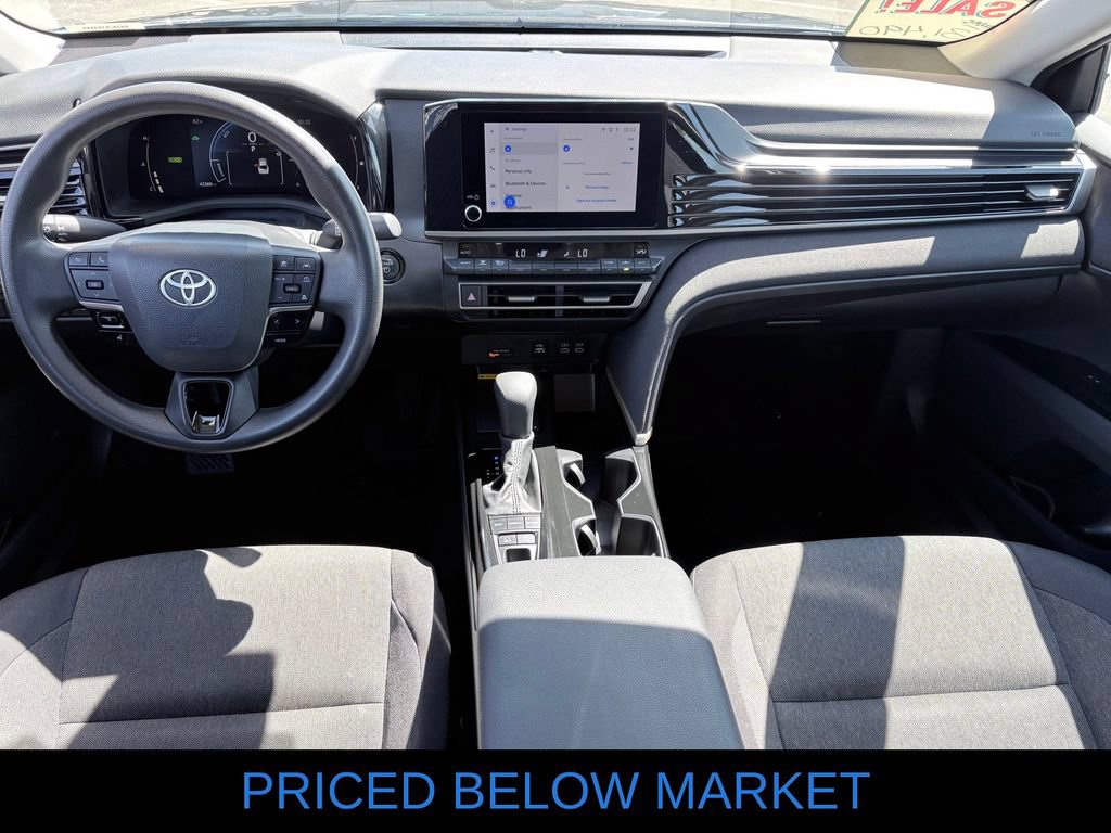 Used 2025 Toyota Camry LE FWD image 9