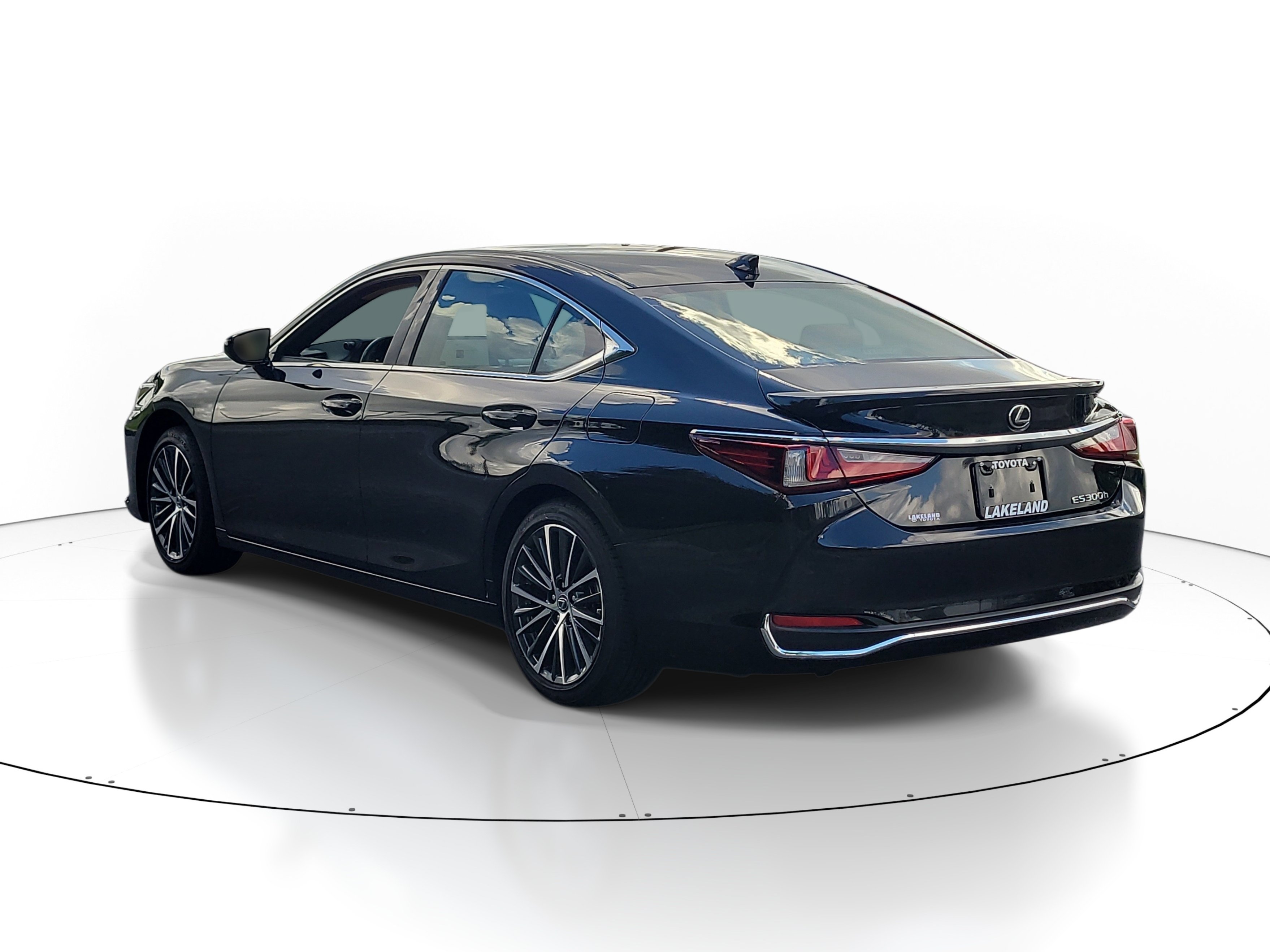 Used 2025 Lexus ES 300h w/ Premium Package FWD image 5