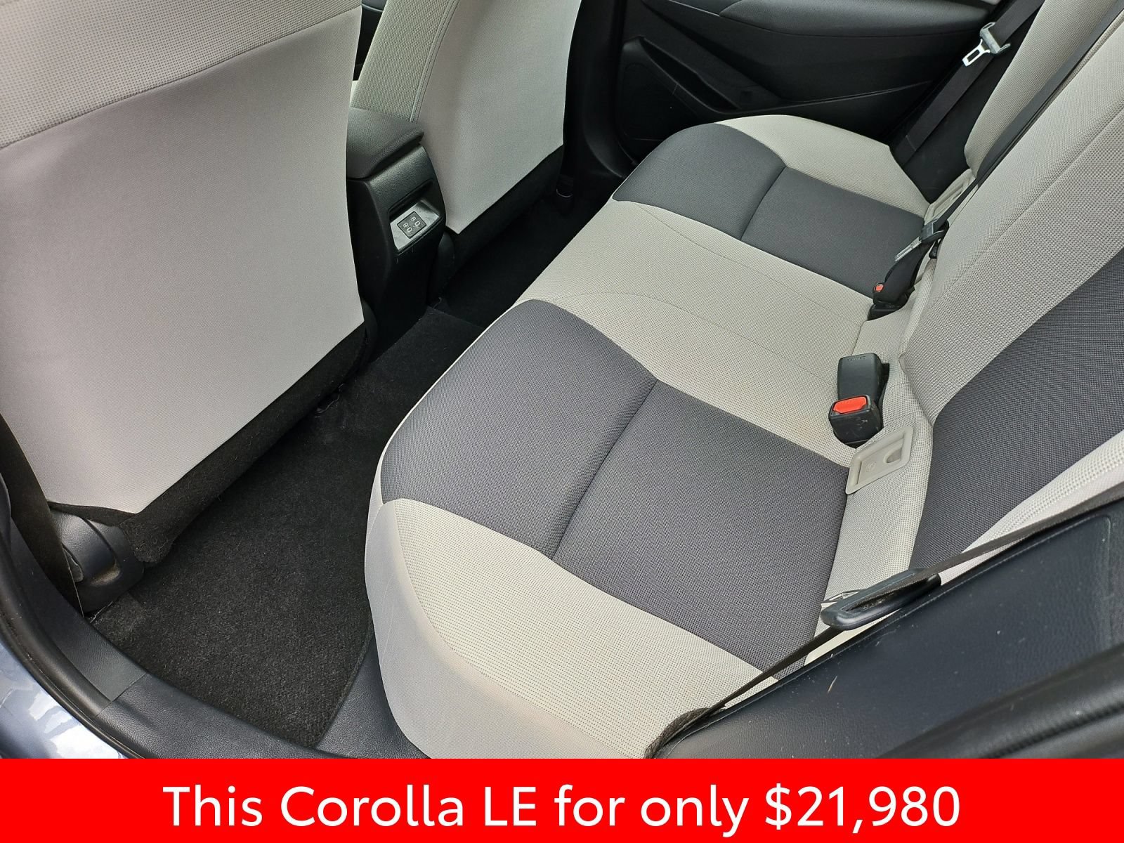 Used 2023 Toyota Corolla LE FWD image 33