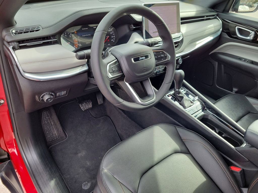 Used 2024 Jeep Compass Limited image 20