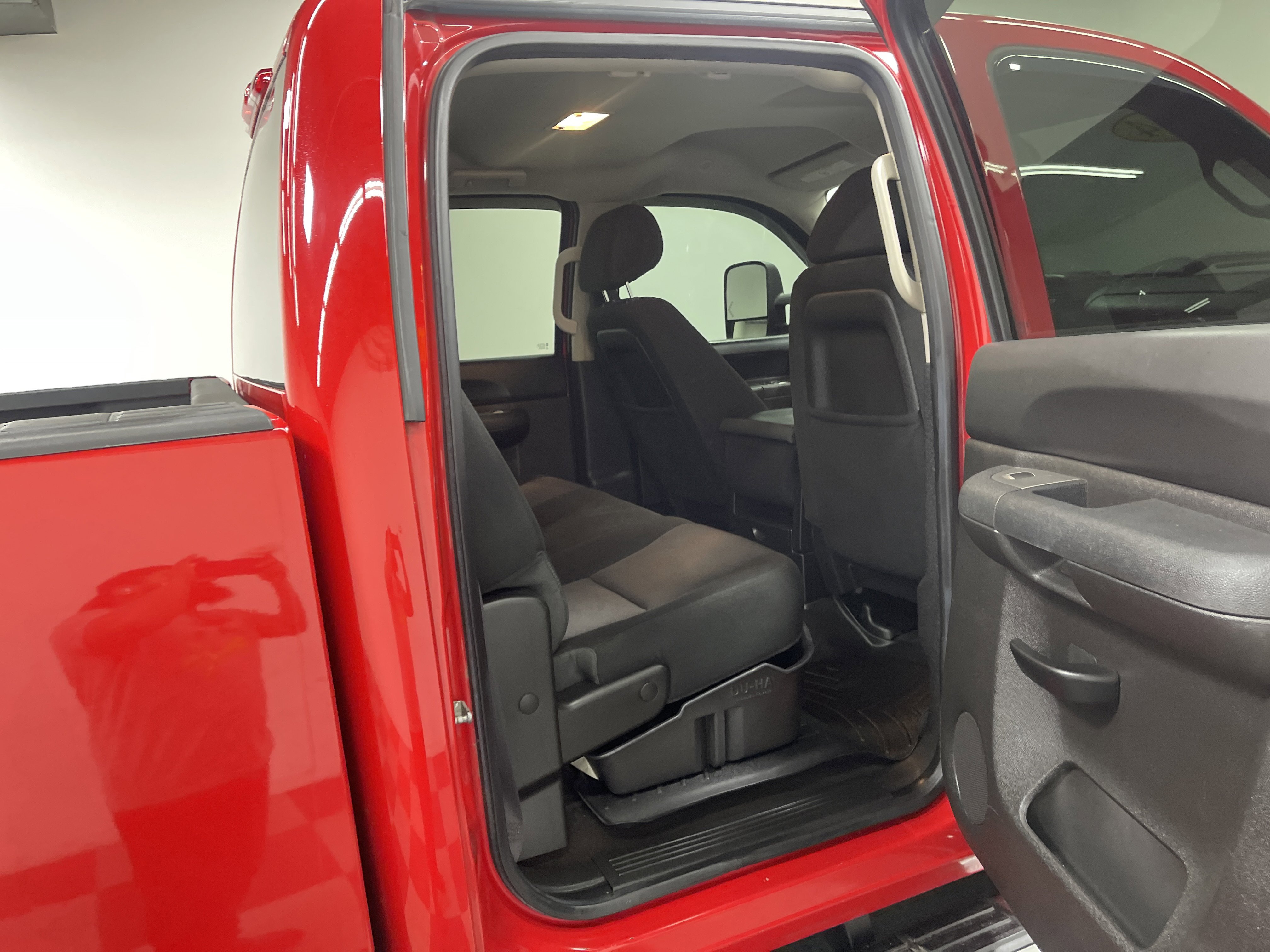 Used 2014 Chevrolet Silverado 2500 LT w/ Custom Sport Truck Package image 19