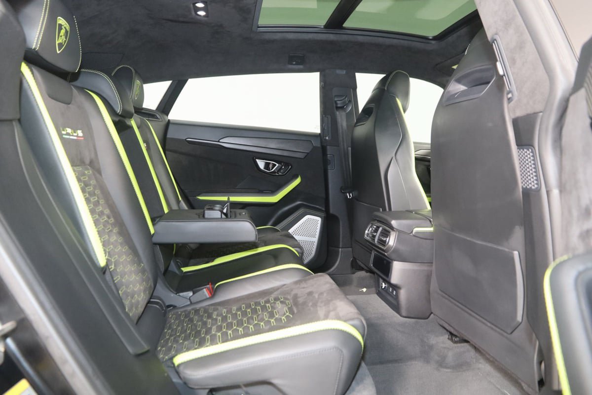 Used 2022 Lamborghini Urus AWD/4WD image 19