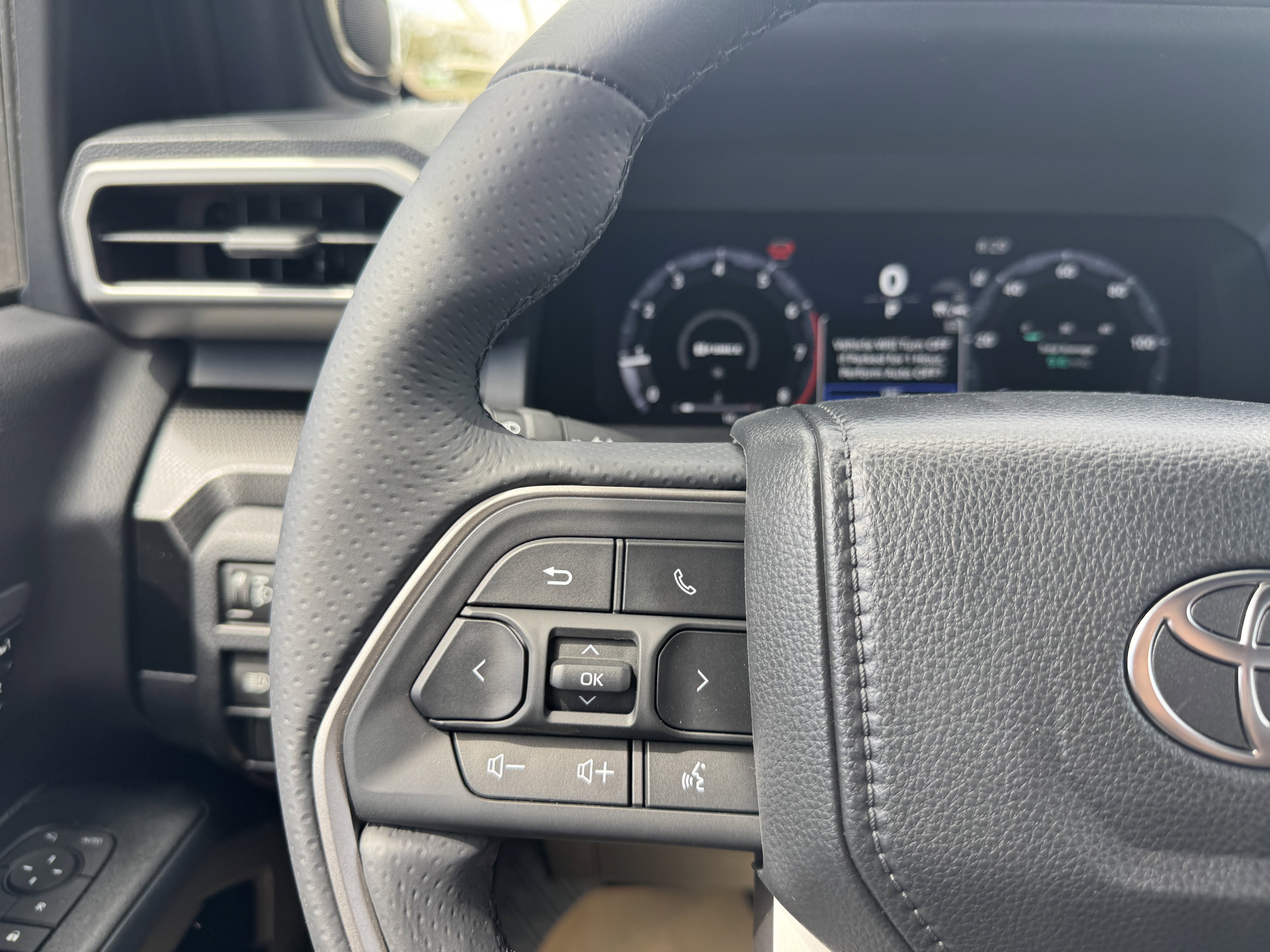 New 2026 Toyota 4Runner Limited AWD/4WD image 31