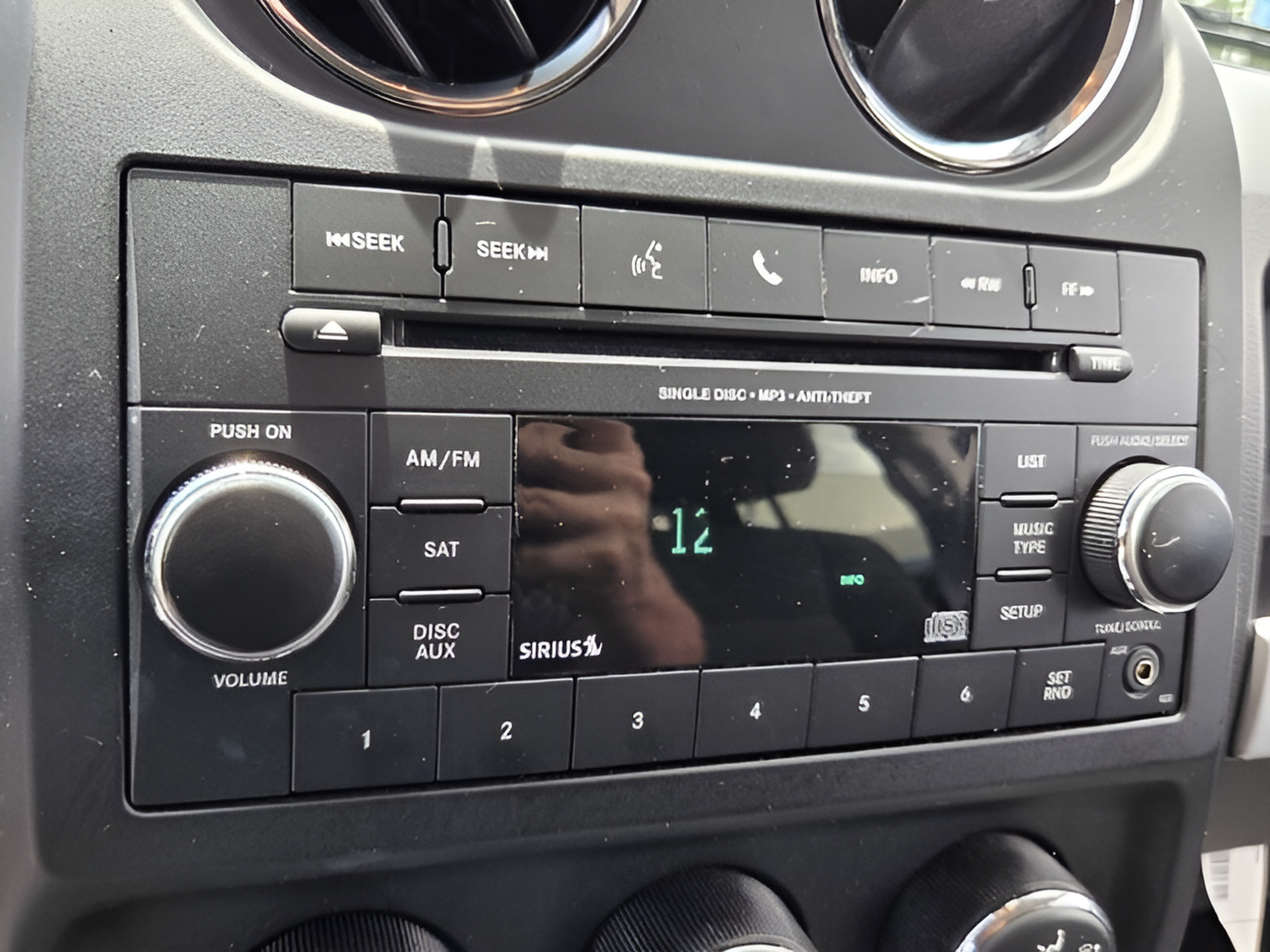 Used 2016 Jeep Compass Sport FWD image 18
