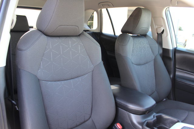 Certified 2022 Toyota RAV4 XLE FWD image 21