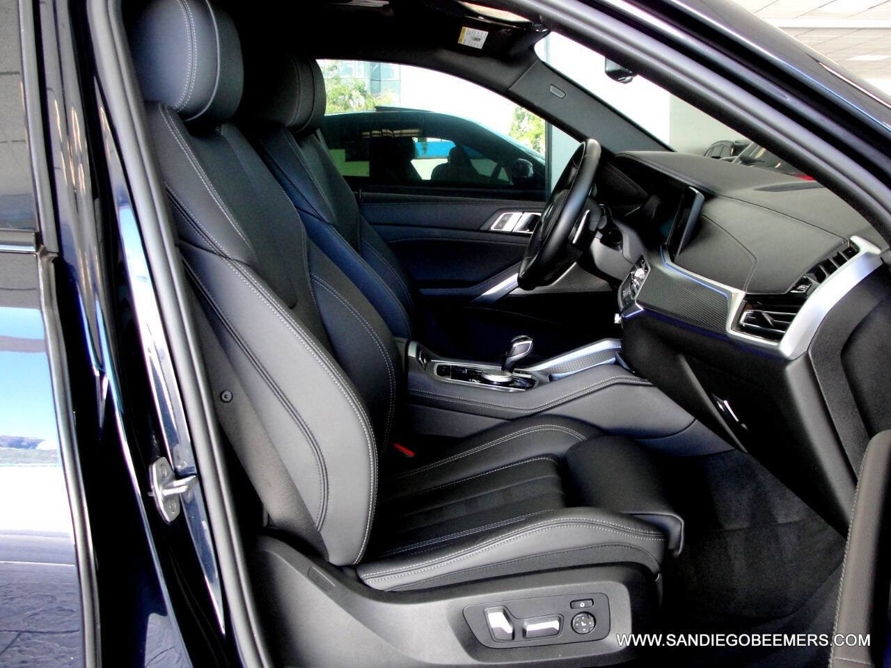 Used 2021 BMW X6 xDrive40i w/ M Sport Package AWD/4WD image 26