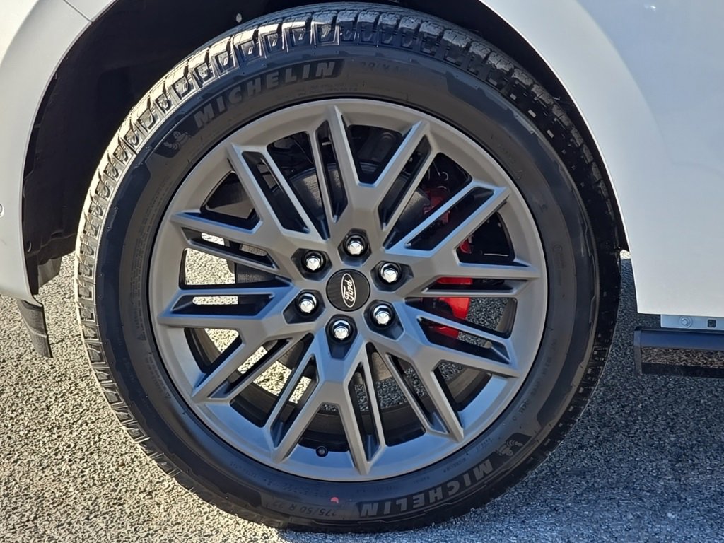 New 2025 Ford Expedition Max Platinum image 10
