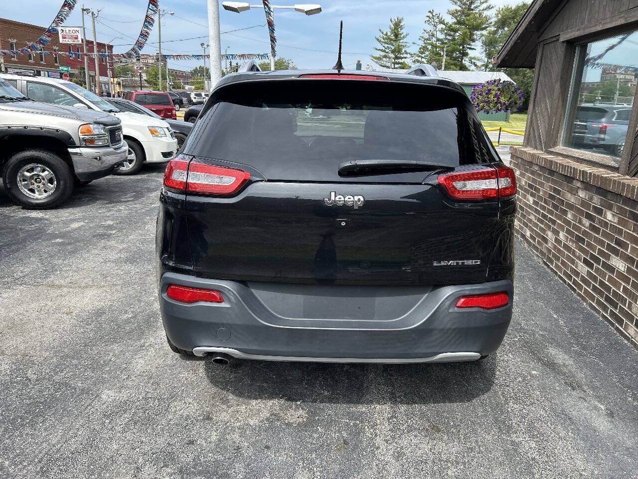 Used 2014 Jeep Cherokee Limited FWD image 3