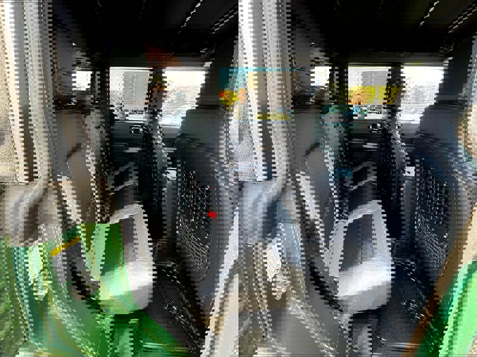 Used 2023 Ford Bronco Black Diamond w/ Sasquatch Package image 16