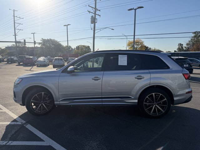 Used 2020 Audi Q7 3.0T Premium Plus w/ Premium Plus Package AWD/4WD image 3