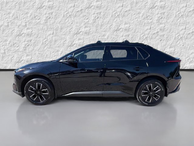 Used 2026 Toyota bZ AWD/4WD image 6
