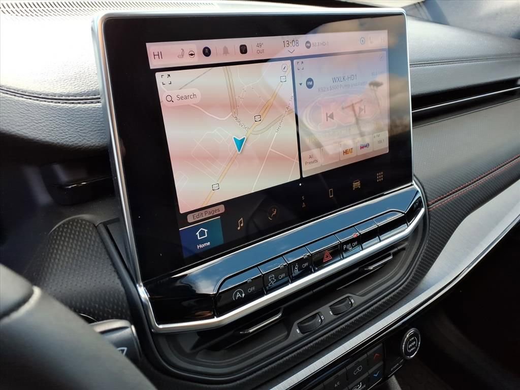 Used 2025 Jeep Compass Trailhawk w/ Trailhawk Elite Group image 22