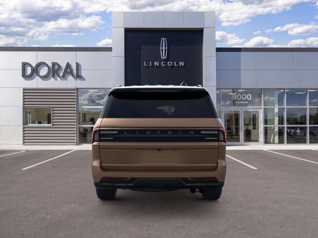New 2026 Lincoln Navigator Black Label w/ Black Label Special Edition AWD/4WD image 5