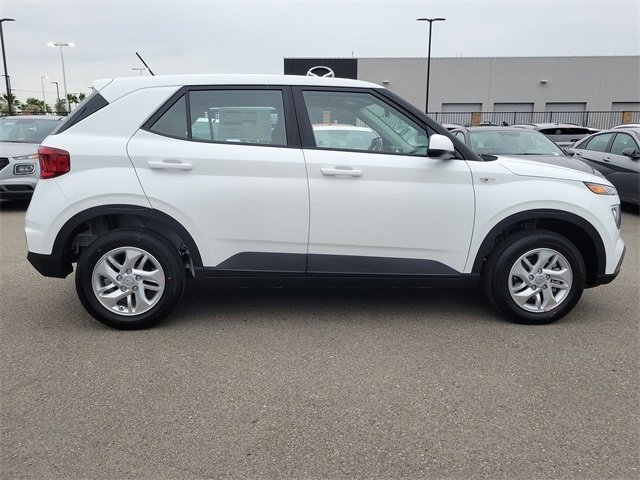 New 2026 Hyundai Venue SE image 25