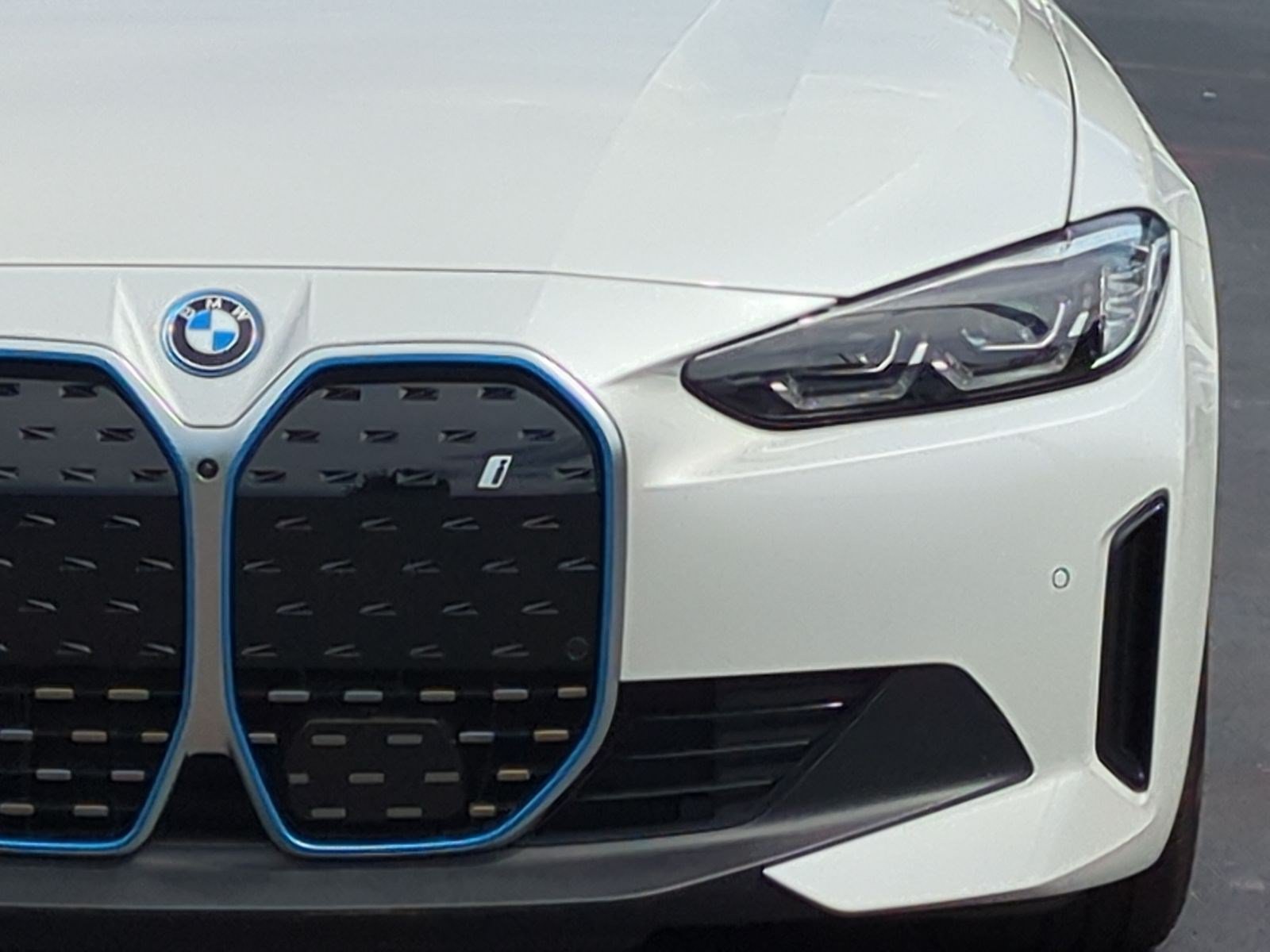 Certified 2023 BMW i4 eDrive35 RWD image 6