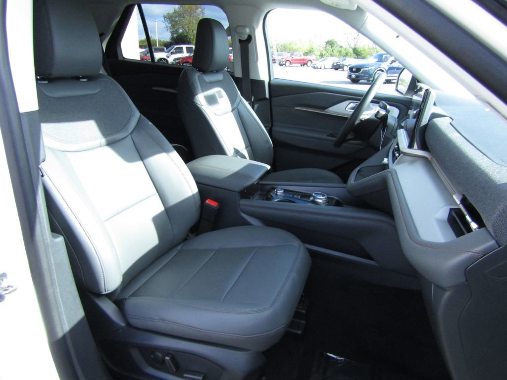 New 2026 Ford Explorer Active image 31