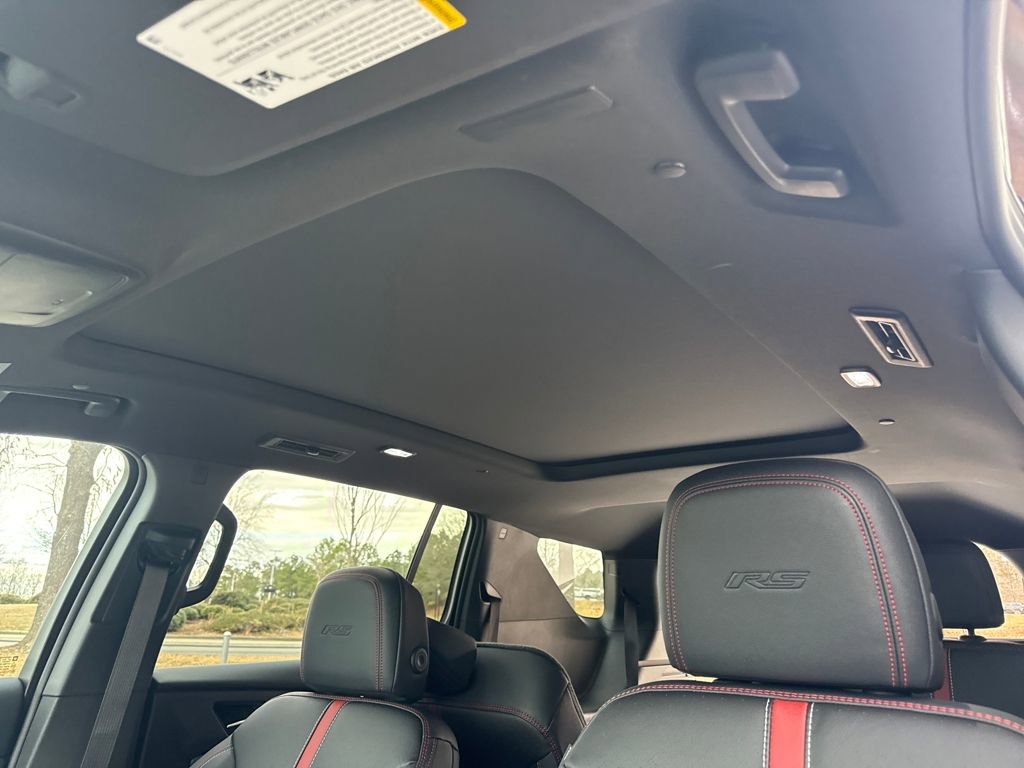 Used 2026 Chevrolet Traverse RS image 25