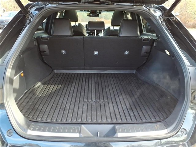 Used 2022 Toyota Venza Limited w/ Advanced Technology Package image 9