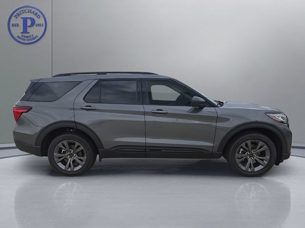 New 2026 Ford Explorer Active w/ Active Comfort Package AWD/4WD image 8