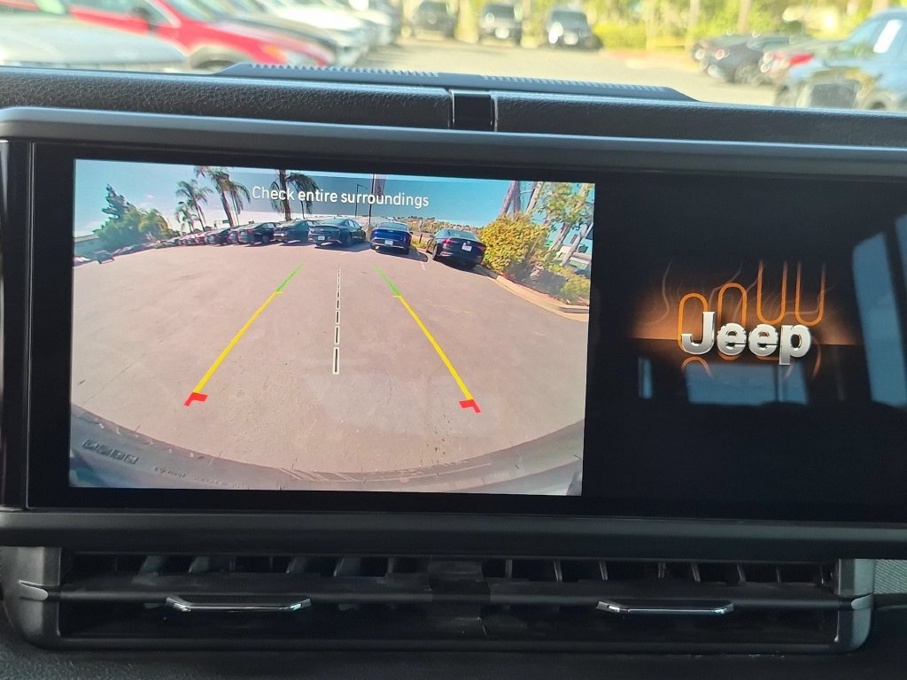 Used 2025 Jeep Wrangler Unlimited Sport AWD/4WD image 18