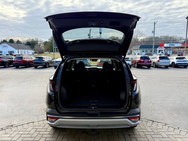 Used 2025 Hyundai Tucson Limited image 11