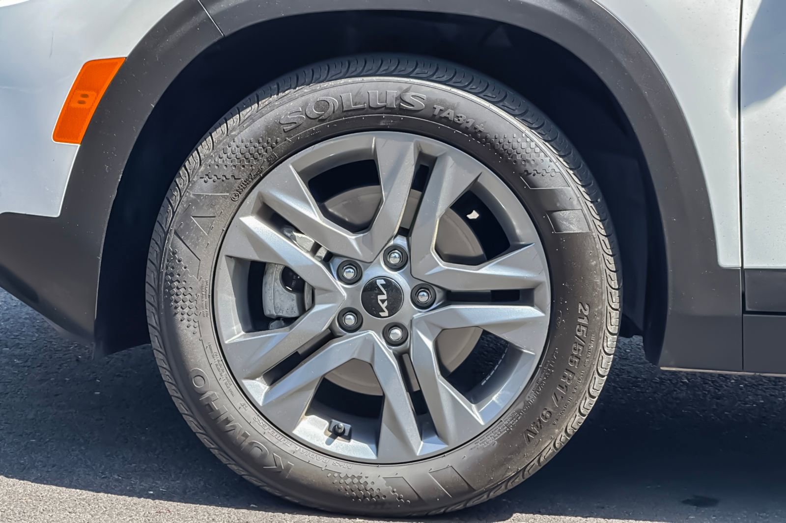 Used 2023 Kia Seltos S w/ Navigation Package AWD/4WD image 38