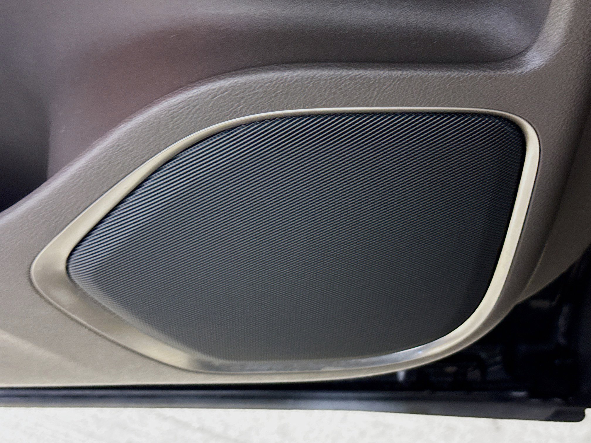 Used 2021 Lincoln Nautilus Reserve image 22