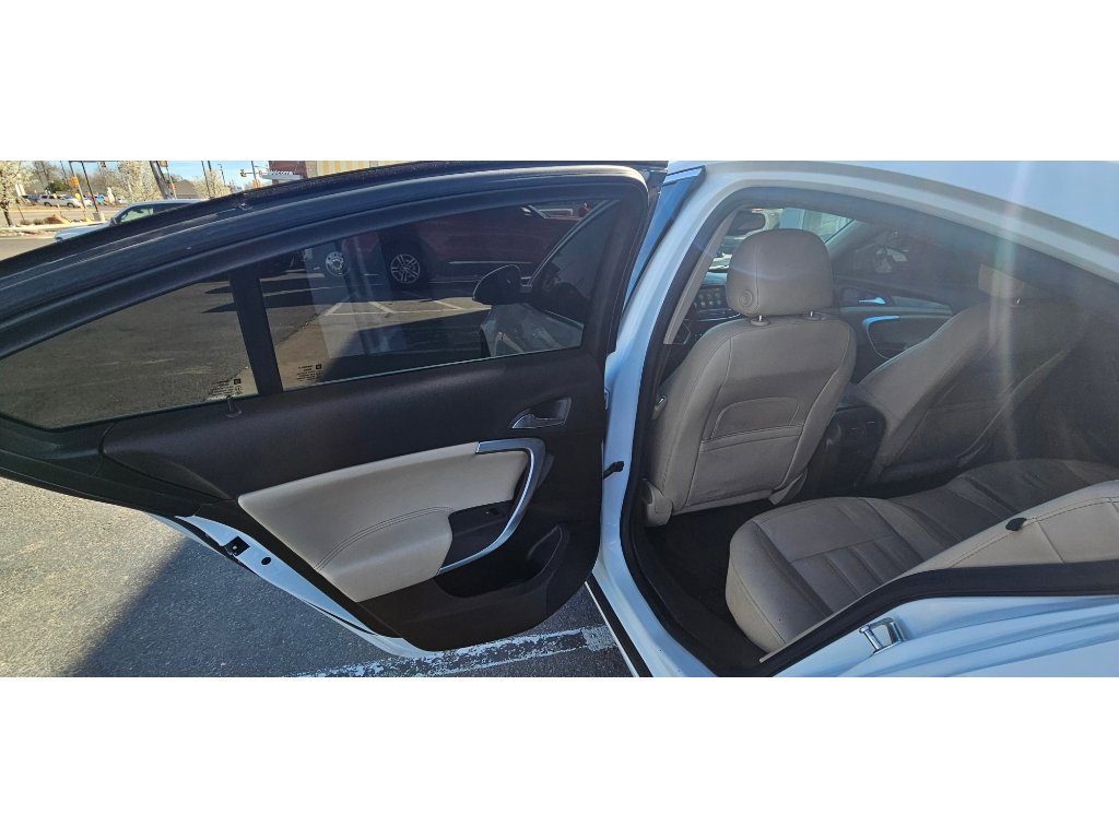 Used 2017 Buick Regal AWD image 13