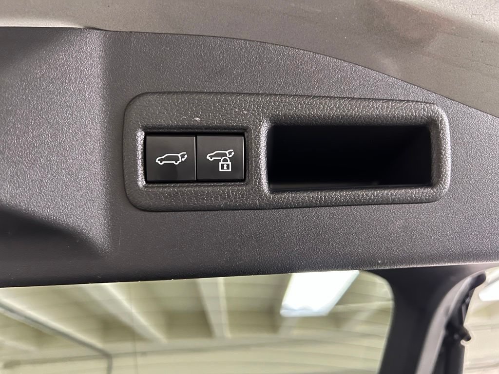 Used 2023 Toyota bZ4X FWD image 40