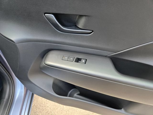 Used 2024 Hyundai Kona SE FWD image 24