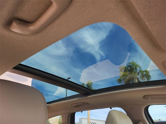 Used 2020 Hyundai Santa Fe SEL w/ Convenience + Premium Package image 9