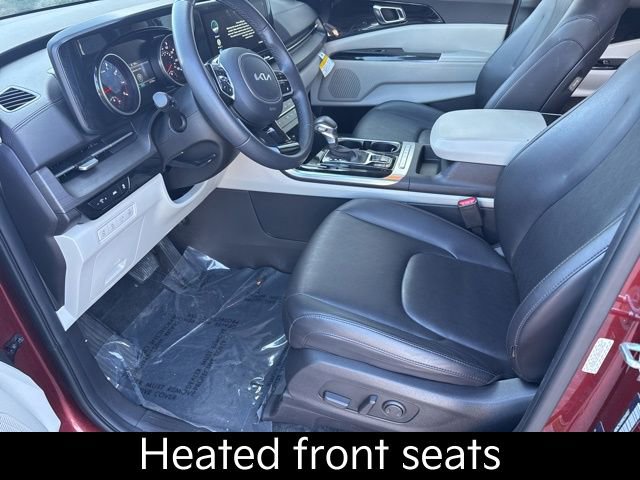 Used 2024 Kia Carnival EX FWD image 19