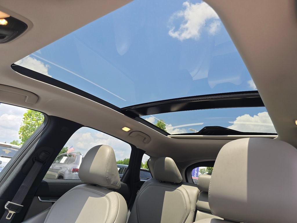 Used 2025 INFINITI QX50 Luxe AWD/4WD image 3