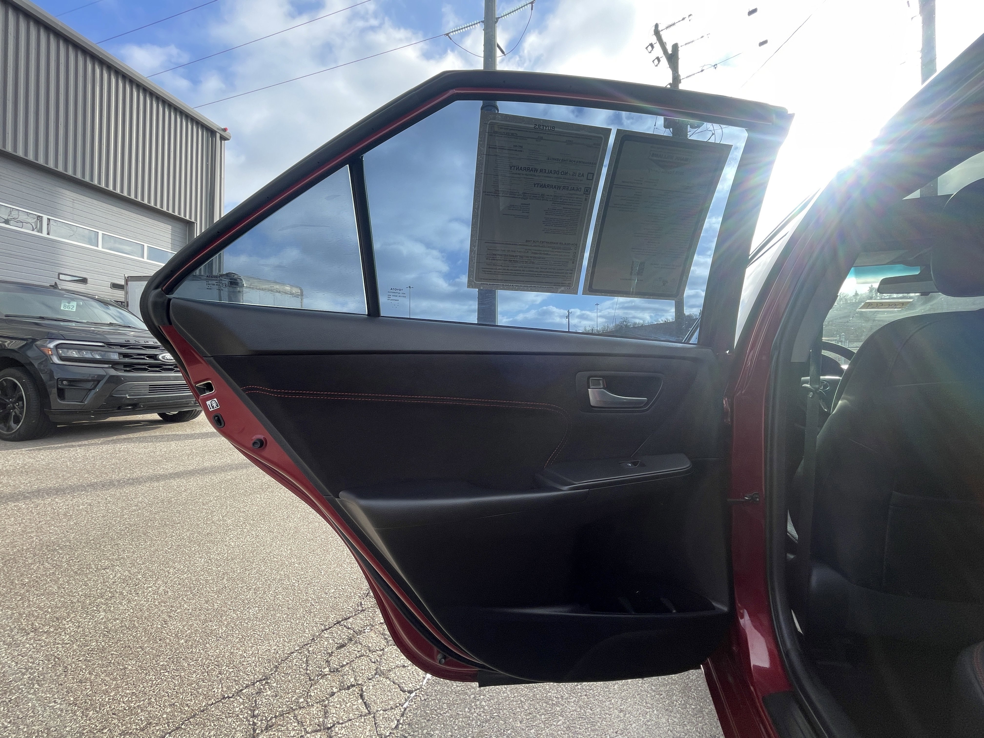 Used 2015 Toyota Camry XSE image 29