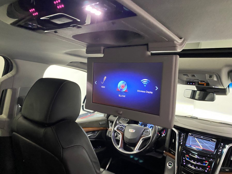 Used 2019 Cadillac Escalade ESV Premium Luxury image 37