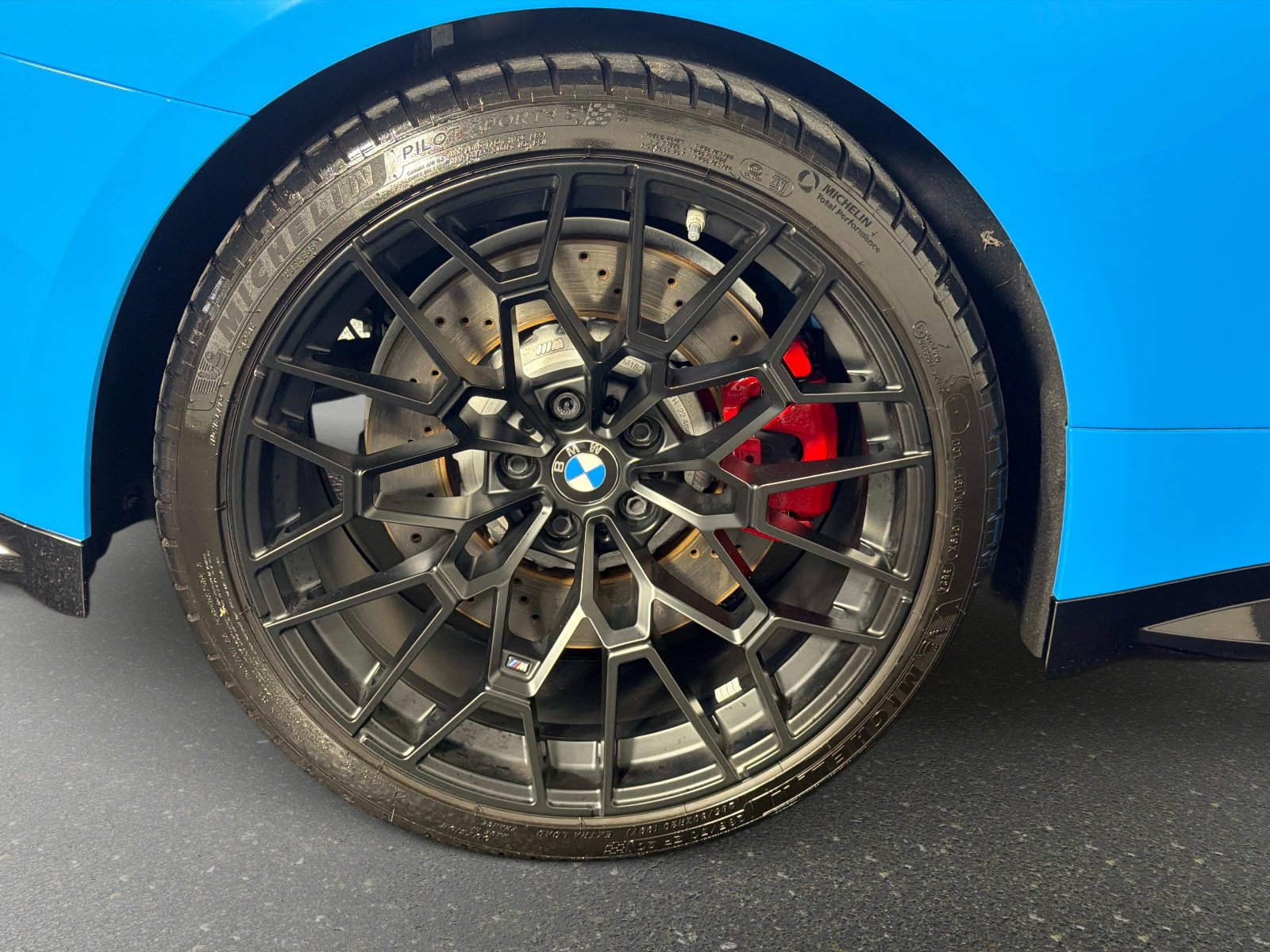 Used 2025 BMW M4 CS AWD/4WD image 18