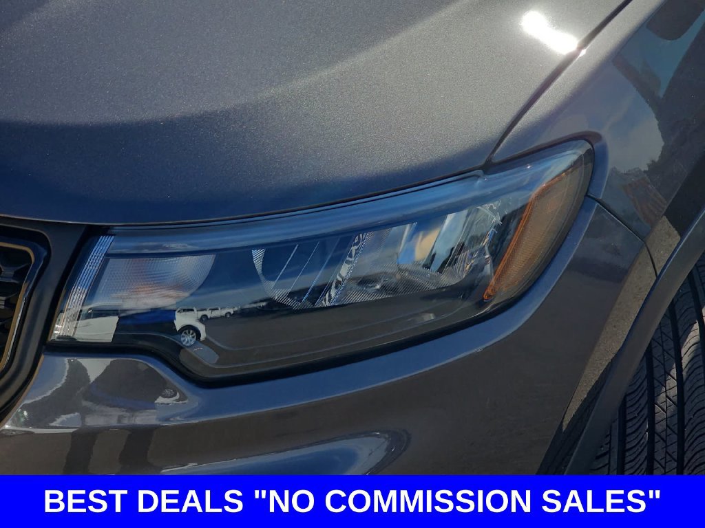 Used 2023 Jeep Compass Latitude w/ Sun and Sound Group AWD/4WD image 31