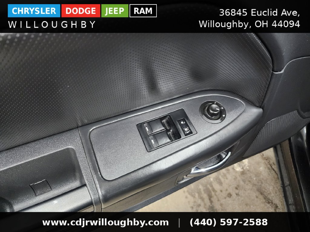 Used 2010 Dodge Challenger R/T RWD image 12