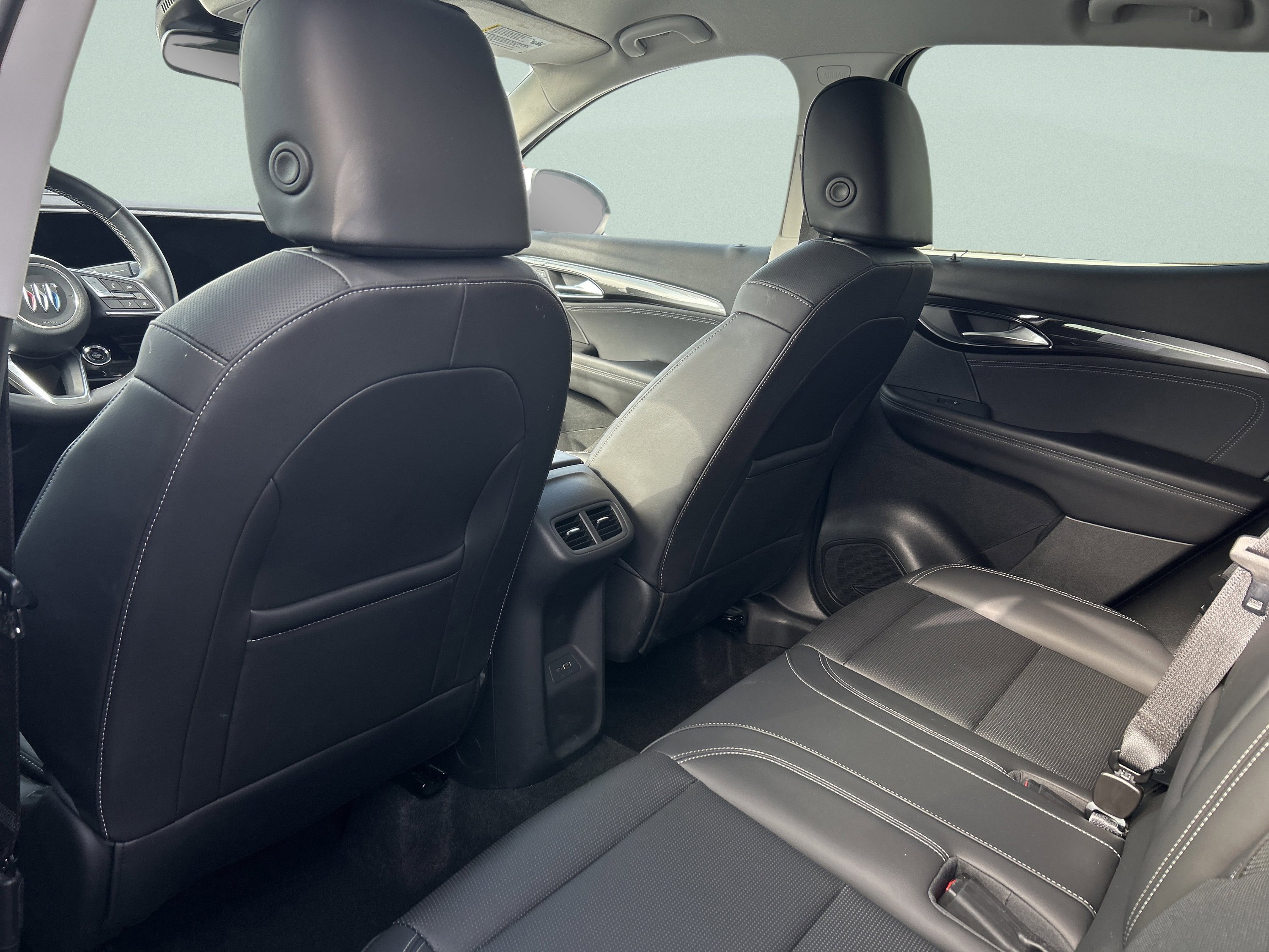 Used 2024 Buick Envision Preferred image 16