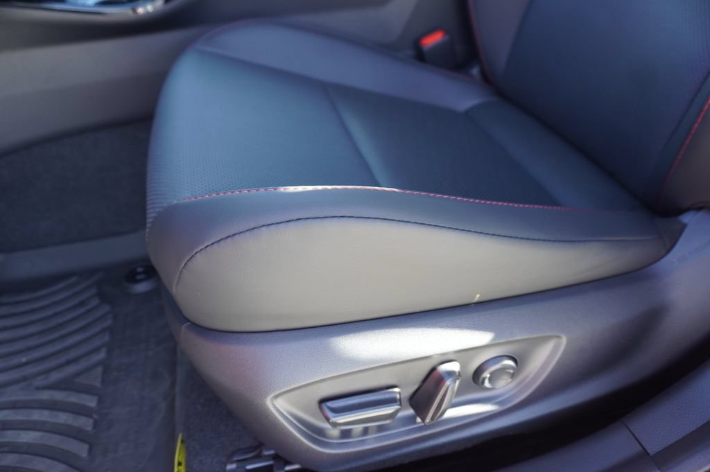 New 2026 Toyota Prius Plug-In Hybrid FWD image 15