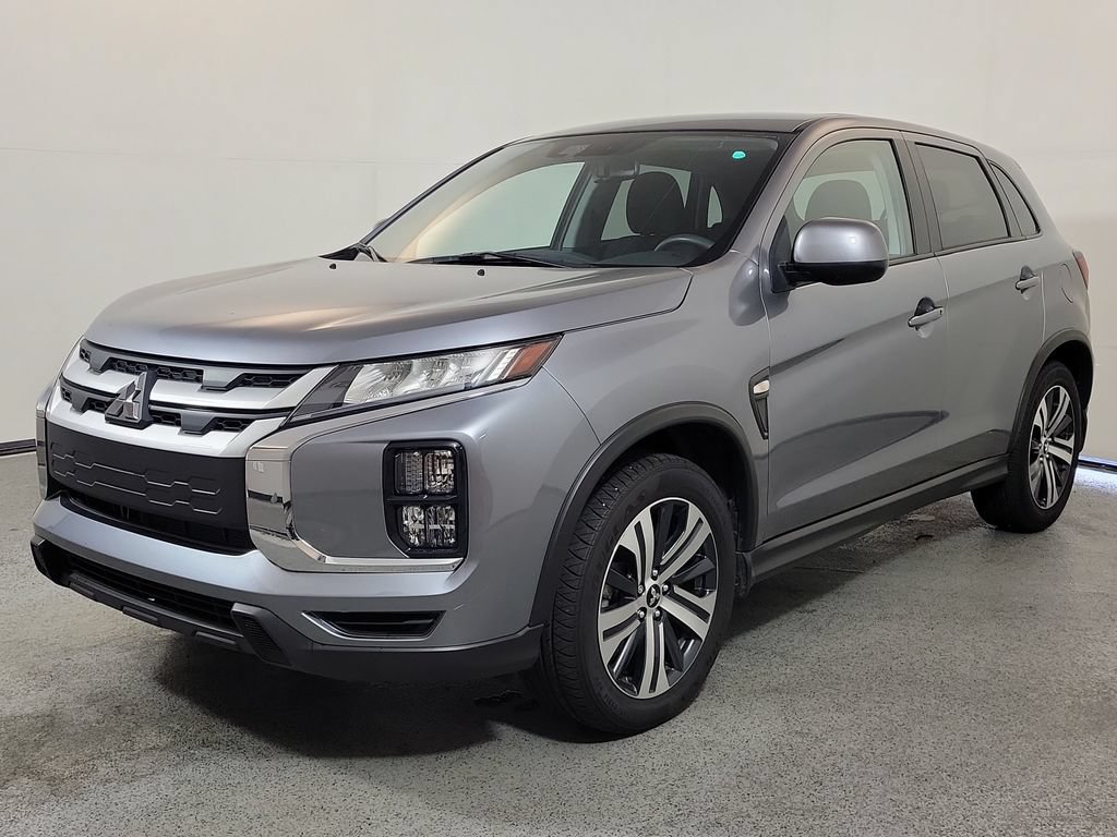 Used 2025 Mitsubishi Outlander Sport LE AWD/4WD image 3