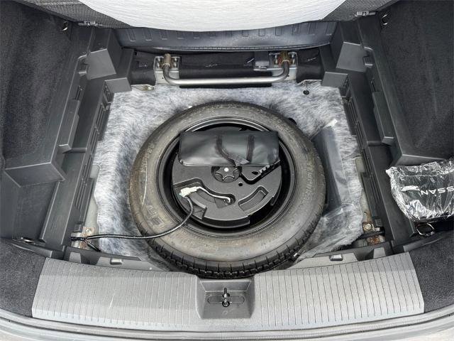 Used 2023 Nissan Rogue SV image 17