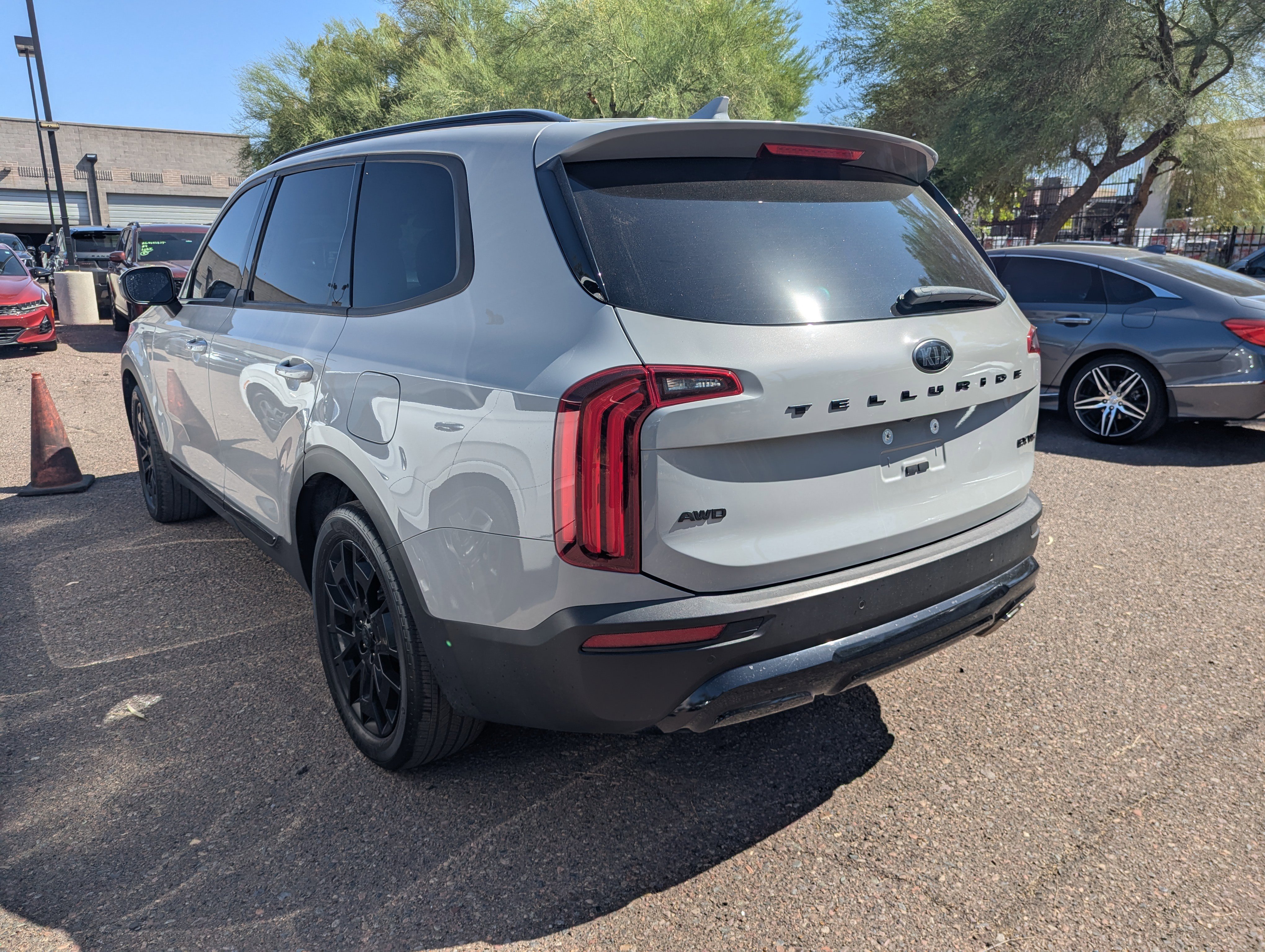 Used 2021 Kia Telluride EX w/ EX Premium Package image 4